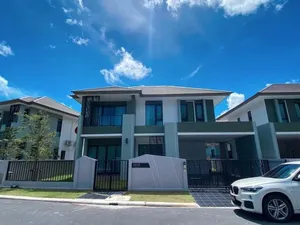 ให้เช่า บ้านเดี่ยว 2 ชั้น 62 ตร.วา Velana Golf House ตั้งอยู่ในสนามกอล์ฟ บรรยากาศสงบ เป็นส่วนตัว บนทำเล บ้านฉาง-ระยอง