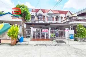 ทาวน์เฮาส์ หมู่บ้าน เจริญสุข เนื้อที่ 20.2 ตรว. ถนนรัชดาภิเษก แขวงลาดยาว เขตบางซื่อ กรุงเทพฯ
