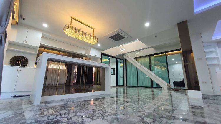 ให้เช่าบ้านเดี่ยว 2 ชั้น 5 ห้องนอน ซอยรัชดา 36 โชคชัย 4, ภาพที่ 4