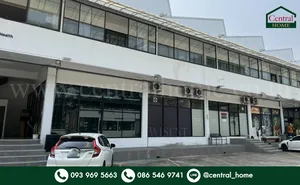 ให้เช่า อาคารสำนักงาน 3 ชั้น ติดถนนกำแพงเพชร 6 ทำเลดี ใกล้รถไฟฟ้า ราคาถูก 