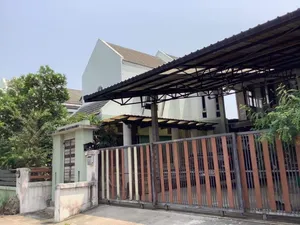 ขายบ้านเดี่ยว 2 ชั้น ท่าผักซอย 4 พร้อมที่ดิน บิวท์อินทั้งหลัง เฟอร์นิเจอร์ครบ เดินทางสะดวก ใกล้ตลาดน้ำดำเนินสะดวก ต.ดอนกรวย ราชบุรี