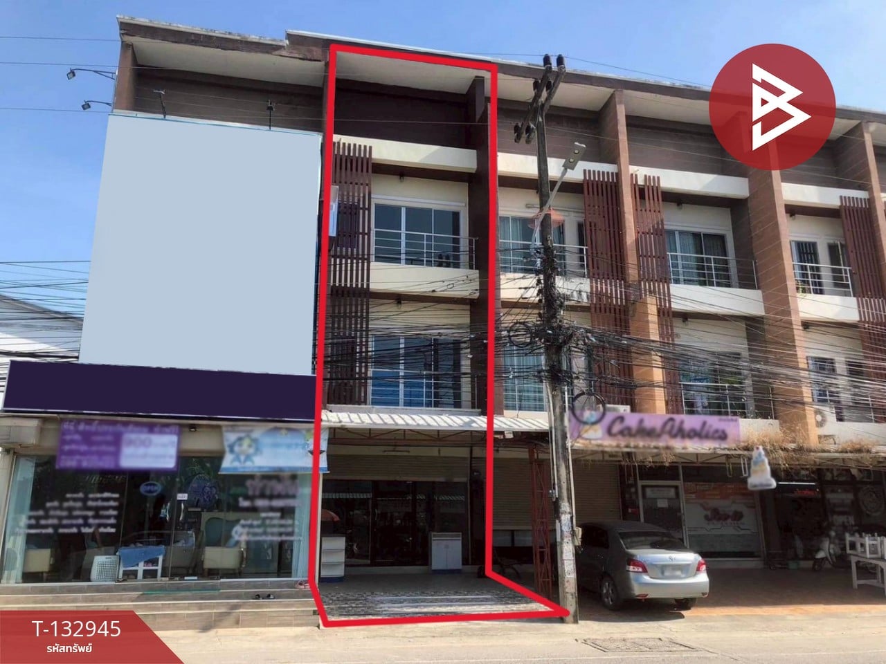ขายอาคารพาณิชย์ 3 ชั้น เนื้อที่ 20.5 ตร.วา ถนนเส้นกลางทุ่ง เนินพระ ระยอง