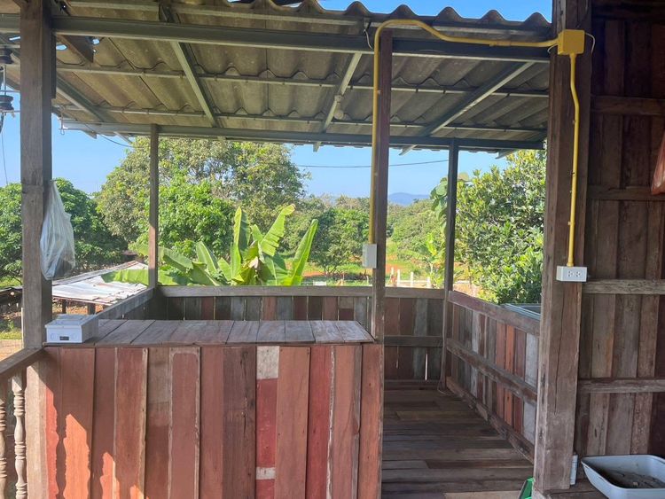บ้านไม้ครึ่งปูนพร้อมที่ดิน ใกบ้สนามบินแม่ฟ้าหลวง, ภาพที่ 4