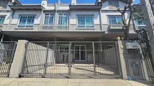 Villaggio Srinakarin-Bangna วิลลาจจิโอ ศรีนครินทร์-บางนา ทาวน์โฮมสวย ใหม่ พร้อมอยู่ หลังเมกาบางนา อ.บางพลี จ.สมุทรปราการ