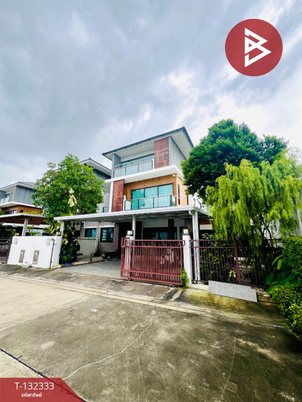 ขายบ้านแฝดสวยมากพร้อมอยู่ หมู่บ้านศุภาลัย เอสเซ้นส์ ลาดพร้าว บางกะปิ กรุงเทพมหานคร