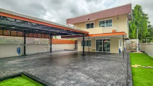 ขายบ้านรีโนเวทใหม่ทั้งหลัง 2 ห้องนอน วัดเกต ใกล้ Central Festival พร้อมอยู่ ที่จอดรถกว้าง