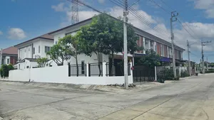 บ้านราชพฤกษ์ สุวรรณภูมิ ลาดกระบัง หลังมุม ต้นโครงการ ติดถนนเมน 2 ด้าน พร้อมอยู่ 31.70 ตร.ว. เฟส 3