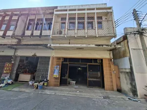 ขายอาคารพาณิชย์ 2.5 ชั้น 19 วา ย่านชุมชนเทศบาลกระทุ่มแบน ใกล้ตลาดกระทุ่มแบน ถนนเจริญสวัสดิ์ ตำบลตลาดกระทุ่มแบน อำเภอกระทุ่มแบน จังหวัดสมุทรสาคร