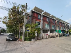 [ขาย/ให้เช่า] ทาวน์โฮม 3 ชั้น หลังมุม ที่ดินใหญ่ 29.3 ตร.ว. หมู่บ้านบารอนเนีย