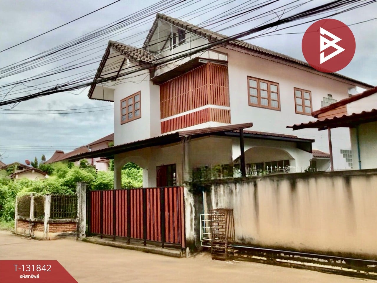ขาย/เช่า บ้านเดี่ยว 2 ชั้น เนื้อที่ 46 ตารางวา ท่าอิฐ อุตรดิตถ์ พร้อมอยู่ ทำเลดีใจกลางเมือง