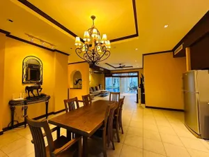 Blue Lagoon Hua Hin connected to The Sheraton Hotel.บลูลากูลหัวหินติด 2 ห้องนอน 2 ห้องน้ำวิวสระว่ายน้ำชั้นล่างสุดติดกับ โรงแรมเชอลาตัล