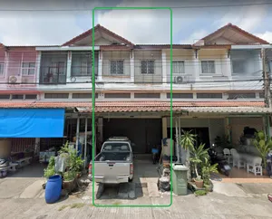 ขายถูก อาคารพาณิชย์ 2.5 ชั้นในหมู่บ้านธราดลบุรี