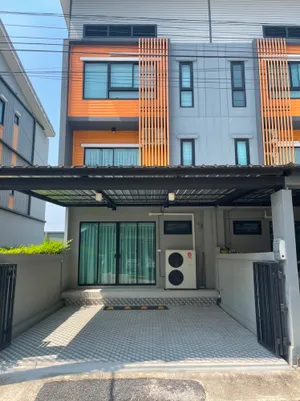 ให้เช่าทาวน์โฮม 3 ชั้น Eco Space บางนา-วงแหวน | โฮมออฟฟิศสมบูรณ์แบบ | 3 นอน 3 น้ำ | ศูนย์กลางธุรกิจและการใช้ชีวิต ใกล้เมกาบางนา | 20 นาทีถึงสุวรรณภูมิ