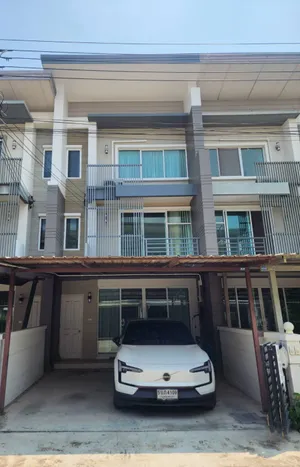[เจ้าของขายเอง] ขายด่วน! ทาวน์โฮม 3 ชั้น Town Avenue กรุงเทพกรีฑา 7 — ต่ำกว่า 4 ล้าน พร้อม EV Charger! 🔌🏠