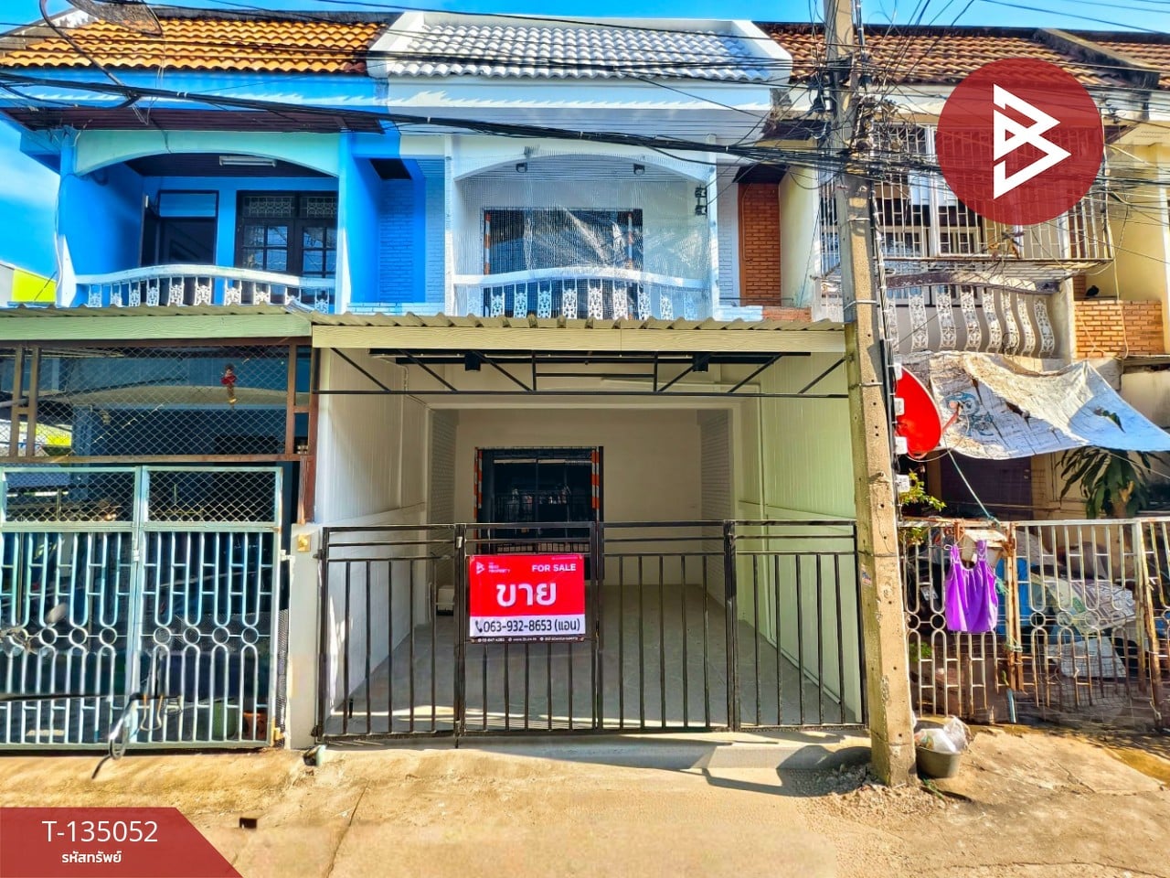 ขายทาวน์เฮ้าส์ หมู่บ้านชุมชน 300 ห้อง มหาชัย สมุทรสาคร รีโนเวทใหม่
