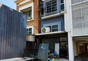 ขายอาคารพาณิชย์ ติดถนนราชพฤกษ์ ตำบลบางรักน้อย อำเภอเมือง นนทบุรี