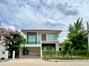 บ้านเดี่ยวแปลงมุม โซนหน้าโครงการ ตกแต่งเฟอร์นิเจอร์ Built-in สวยครบทั้งหลัง + แอร์ Mitsubishi 7 เครื่อง Smart TV เครื่องทำน้ำอุ่น ประตูรั้วรีโมท สัญญาณกันขโมย