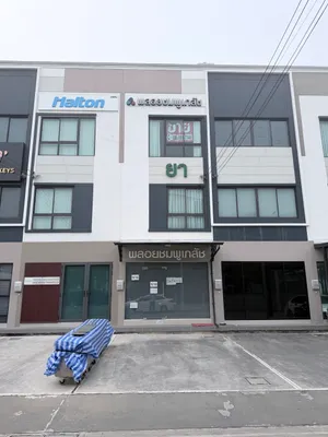 ขายอาคารพาณิชย์ 3 ชั้น โครงการ District รามอินทรา-จตุโชติ ทำเลดี เดินทางสะดวก ใกล้รร.นวมินทราชินูทิศ 