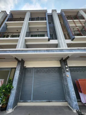 ขายด่วน! ถูกสุดในโครงการ อาคารพาณิชย์ 3.5 ชั้น ทำเลค้าขาย ติด ถ.บรมราชชนนี พร้อมเริ่มธุรกิจได้ทันที!