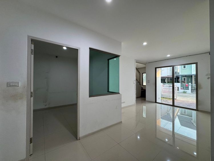 ขายบ้านทาวน์โฮมสไตล์ Vintage บ้านสวยในโครงการเดอะปาล์มการ์เด้น8, ภาพที่ 4