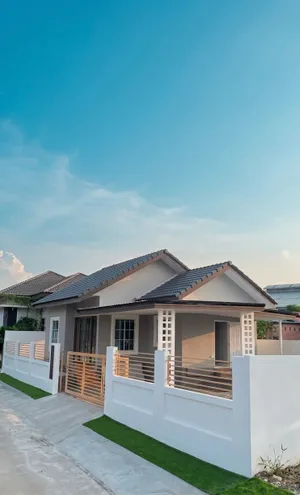 ขายบ้านเดี่ยวชั้นเดียว 50 ตร.ว. หมู่บ้านญาติเจริญ อ.สูงเนิน สร้างใหม่ พร้อมอยู่ นครราชสีมา
