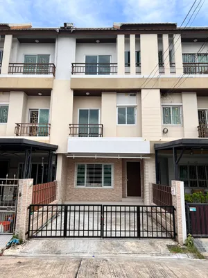 🎉 ขายทาวน์โฮม 3 ชั้น 20.5 ตรว 🌟 โครงการเออเบิร์นธารา สุขสวัสดิ์ 70 - ประชาอุทิศ 🌟 รีโนเวทใหม่ 🎉 พื้นที่เยอะ 170 ตรม 😍 ราคา 2.95 ล้าน