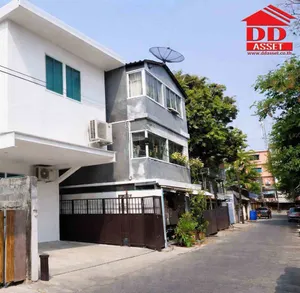 ให้เช่า บ้าน 2 ชั้น ซอยศรีด่าน 1/5 สำโรงเหนือ ถนนศรีนครินทร์ ใกล้รถไฟฟ้าสีเหลือง สถานีศรีด่าน