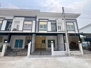  ขายทาวน์โฮม 2 ชั้น ม.เก้ามงคล วิลเลจ สาย 5 ทำเลดี ใกล้แหล่งชุมชน เดินทางสะดวก เหมาะทั้งอยู่อาศัยและลงทุน