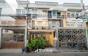 ขายทาวน์โฮม 3 ชั้น บ้านบุษรา เพชรเกษม 81 