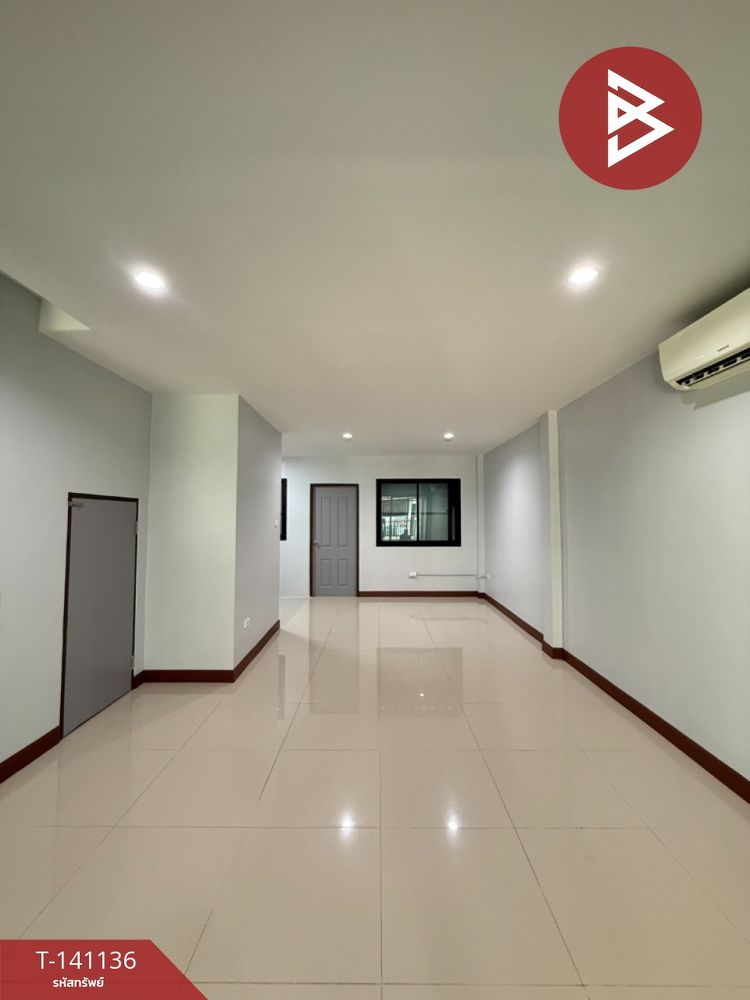 ขายทาวน์เฮ้าส์หมู่บ้านเมอร์ริเดียน พาร์ควิวล์ (Meridien Parkview), ภาพที่ 4