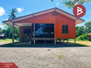ขายบ้านเดี่ยว เนื้อที่ 200 ตร.วา ต.ห้วยแห้ง อ.บ้านไร่ จ.อุทัยธานี