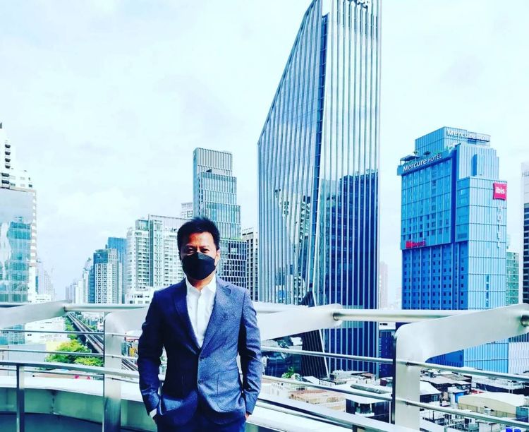 Broker image