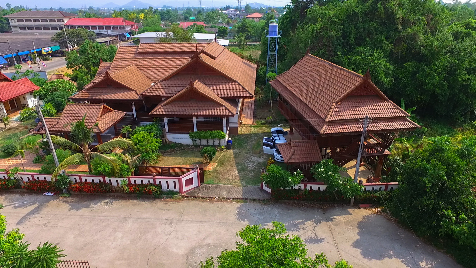ขายที่ดินพร้อมสิ่งปลูกสร้างเรือนไม้สักกึ่งทรงไทย พื้นที่ขนาด 369, ภาพที่ 4