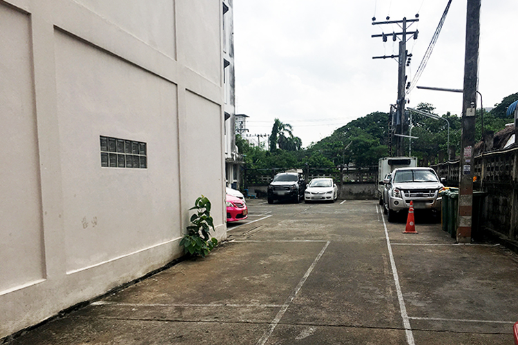 อิศรา คอนโดมิเนียม - บรรยากาศ - 3
