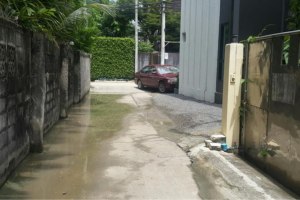 38143 - Sukhumvit 72 Road Single House area 254 Sqm