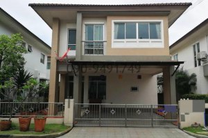 หมู่บ้านพร้อมพัฒน์​ พรีว่า​