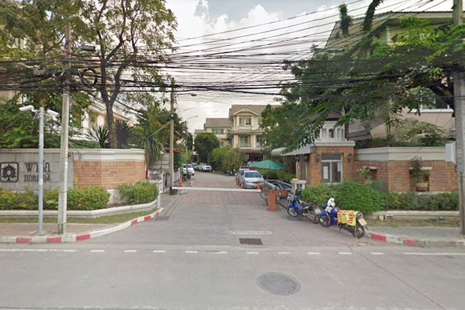 ภาพหลัก -  เดอะ พาร์ค แกลอรี่ (พุทธบูชา)