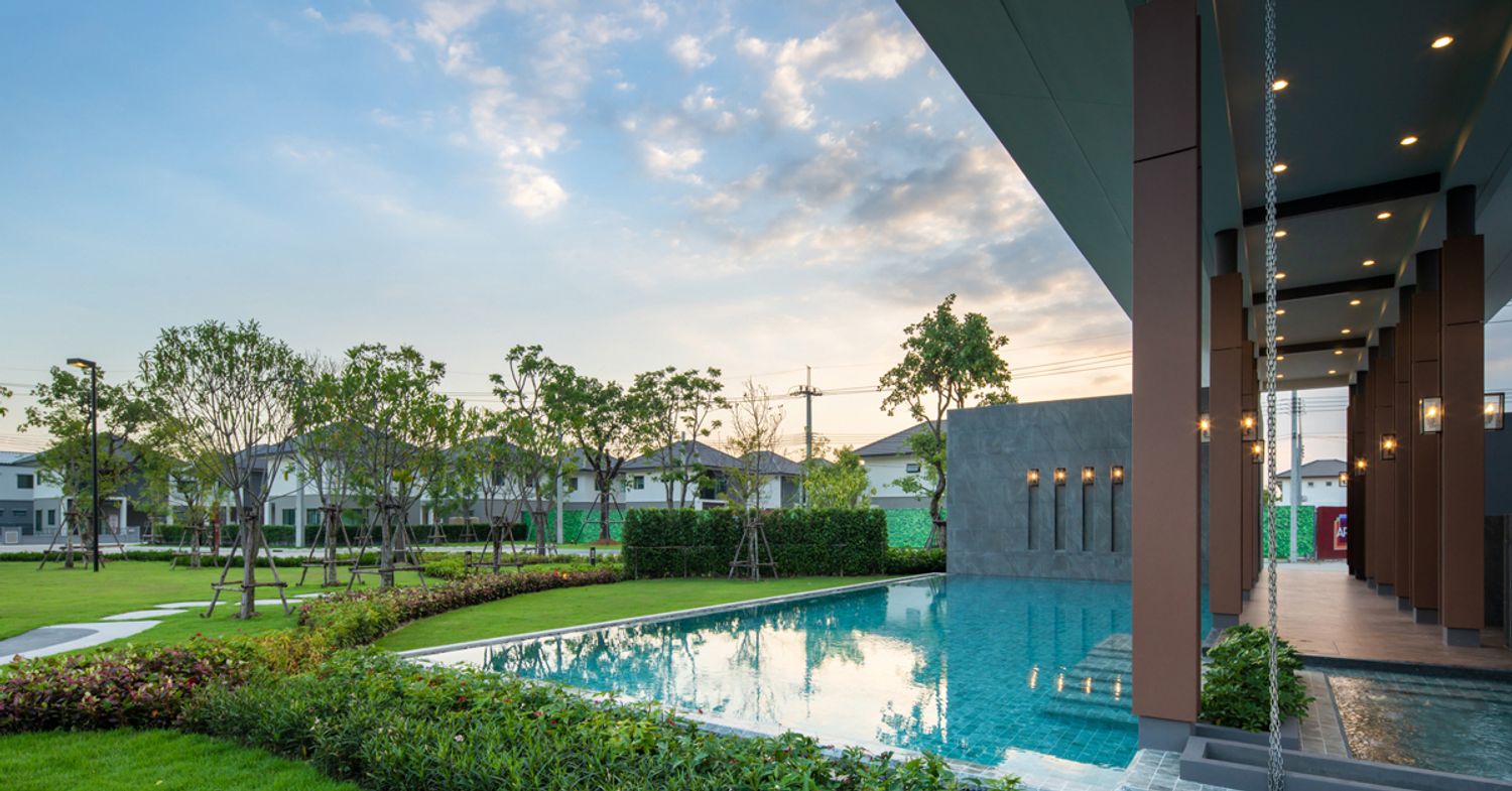 พลีโน่ สุขสวัสดิ์-ประชาอุทิศ - บรรยากาศ - 3